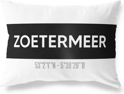 Tuinkussen ZOETERMEER - ZUID-HOLLAND met coördinaten - Buitenkussen - Bootkussen - Weerbestendig - Jouw Plaats - Studio216 - Modern - Zwart-Wit - 50x30cm