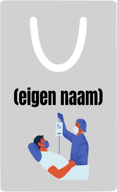 Hacebo® - dokter met patient met eigen naam metalen boekenlegger - Dokter - iemand die dokter is - ziekenhuis - verjaardag - cadeau - kado Bladwijzer boekenleggers - 7.6 cm x 5cm