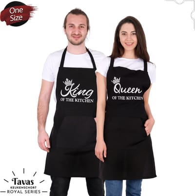 Set van 2 Zwart | 60x80 cm | King & Queen of the Kitchen | 2 Keukenschorten | Kookschort met zakken | Keukenschort dames | Keukenschort voor vrouwen | Keukenschort voor mannen | cadeutje- kado | Kook- BBQ