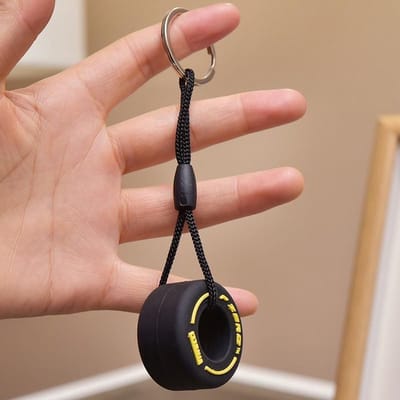 CHPN - Sleutelhanger - Autoband - Formule 1 fan - Race sleutelhanger - Raceband - Softband - F1- Keychain - P-Zero - Geel - Key chain - Racen - Cadeau - Raceliefhebber - Formule een