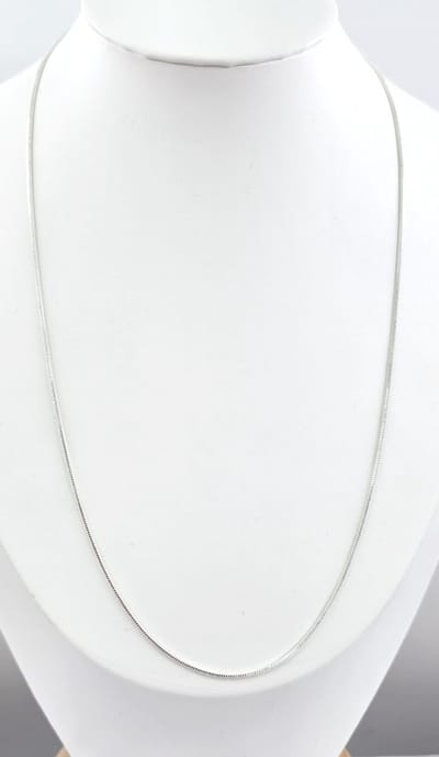Verzilverde halsketting Set van 2 – kettingen 50 cm voor je hanger. Perfect te lageren met andere kettingen voor een trendy gestapelde look.