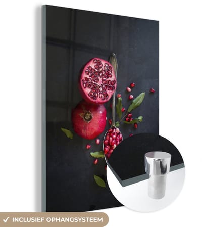 ® Glasschilderij 120x160 cm - Schilderij acrylglas - Granaatappel - Lepel - Zaden - Bladeren - Foto op glas - Muurdecoratie woonkamer - Wanddecoratie slaapkamer - Schilderijen