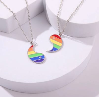 Akyol - pride Ketting - Pride ketting 2 stuks - LGBT - vriendschapsketting pride - pride vriendschapsketting - regenboog ketting - ying yang ketting - 2 kettingen - pride aanhangers - pride -lgbt - vriendschapsketting –love - steun de community