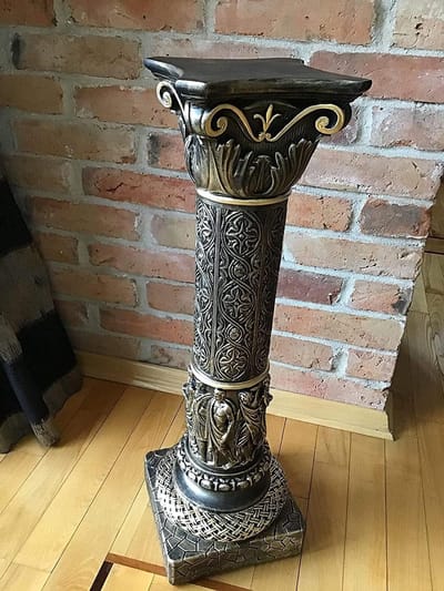 Versierde Zuil - Decoratieve Sokkel - Woonkamer Decoratie - Rijke Versiering - 74 cm Hoog - Brons