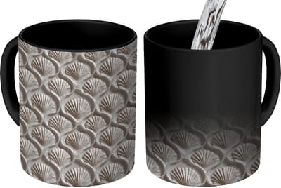Magische Mok - Foto op Warmte Mokken - Koffiemok - Zand - Schelpenvorm - Grijs - Magic Mok - Beker - 350 ML - Theemok