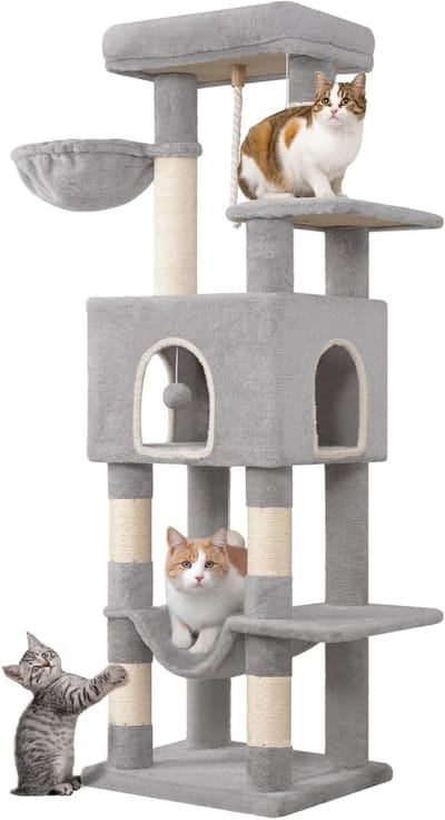 Cat Tree 149 cm met Grote Platforms en Schuilplaats voor Kleine Ruimtes, Natuurlijk Sisal, Pompoms, Lichtgrijs - Perfect voor Huiskatten en Speelse Kittens
