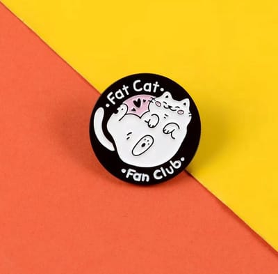 Akyol - Fat cat Broche - Broche - cat - poes - fan club - Cadeau - enamel broche - broche pins - kledingspeld -halloween speld -halloween broche - pin-Bedankje – leuke broche -verjaardag cadeau - cadeau - broche voor kattenliefhebber –cat fan clu