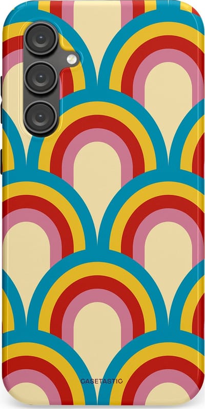 Casetastic hoesje geschikt voor Samsung Galaxy S23 FE - Dubbellaagse bescherming - Retro regenboog - Fashion Case - Lichtblauw Crème Goud Rood