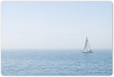 Placemats 45x30 cm - Placemat kunststof - 1 stuk - Horizon - Zeilboot - Zee - Borden onderleggers - Decoratie voor op tafel - Keuken tafeldecoratie accessoires - Vinyl onderlegger - Tafelversiering