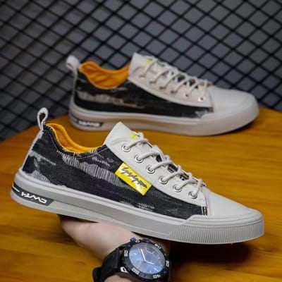 Nieuwe Mode Canvas Sneakers Heren Anti-geur Heren Casual Schoenen Ademende Denim Loafers Studenten Jongens Slip-on Casual Sneakers 39 brown