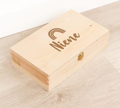 Houten kistje 'Niene' Regenboog - Tekenkist - Herinneringsdoos - Kraamcadeau - Knutseldoos - Memorybox - Baby - Geboorte
