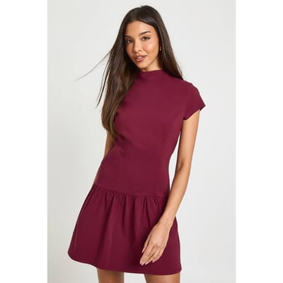 boohoo Dames Bengaline Korte Mouw Ruches Zoom Skater Jurk | Bordeaux Rood | Maat: 42