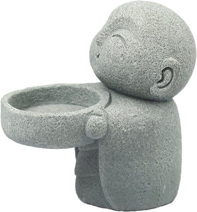 Mini Boeddha Beeldje - Kleine Monnik - Decoratieve Collectie - Unieke Kaarsenhouder - 9x8.8x5.5 cm - Leigrijs