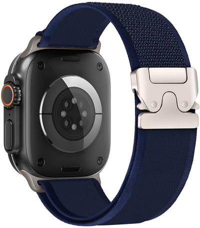 Nylon bandje - geschikt voor Apple Watch 1/2/3/4/5/6/7/8/9/10/11/ SE (1,2,3) met maat 38 mm / 40 mm / 41 mm en 42 mm (Watch 10/11) - P-Buckle gespsluiting - navy blauw