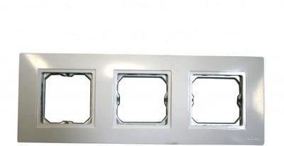 Frame 3 elementen - Afdekplaat - Wandcontactdoos - Compact design - 95 x 17 cm - Wit