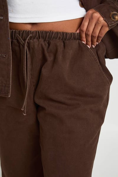 boohoo Dames Plus gewassen broek met elastiek en wijde pijpen | Chocolate | Maat: 16