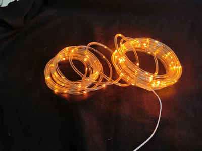 LD22-70 - Oranje Ledlooplicht slang, 100 leds, 10 meter, 8 progamma’s, IP44. Feesten - Voetballen - Oranje - koningsdag - voor binnen en buiten