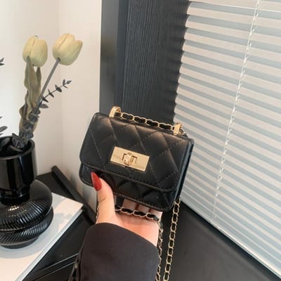 Koreaanse Versie van Diamant Effen Kleur Ketting Kleine Vierkante Tas Zomer Nieuwe Trendy Mode Schoudertas Eenvoudig en Modieus Crossbody Dames Tas