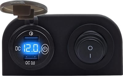 ProRide 12V USB Autolader 2 Poorten Opbouw met Schakelaar en Voltmeter - QC3.0 - Tweevoudig opbouw - Blauw