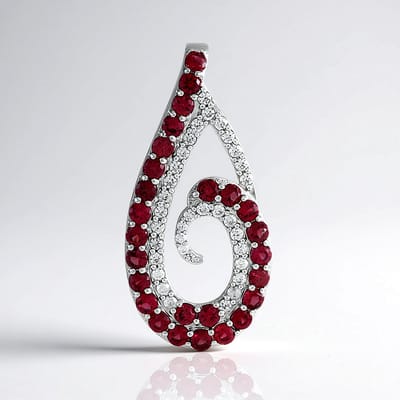 Cavill - Zilveren Dameshanger 26 Rode Spinellen 1,386 ct & Cambodjaanse Zirkonia 0,61 ct - Platina 925 Sterling Zilver - Waterdruppelvorm