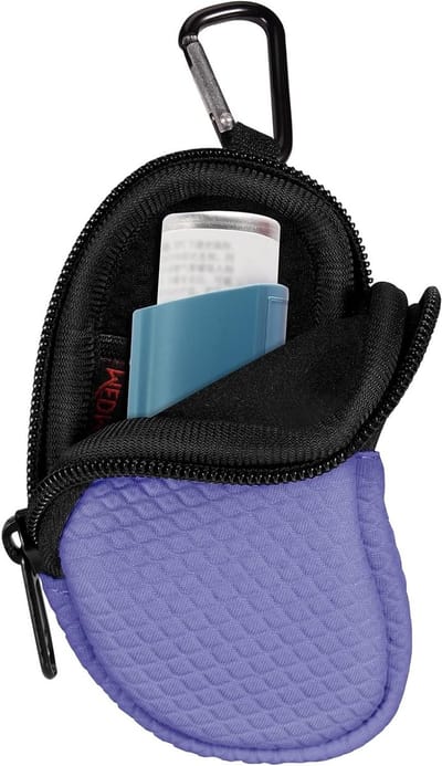 Neopreen astma-inhalerhouder, beschermende en draagbare reistas met karabijnhaak, lichtgewicht opbergtas met binnenvak voor inhalator, paars, praktisch en handig voor onderweg