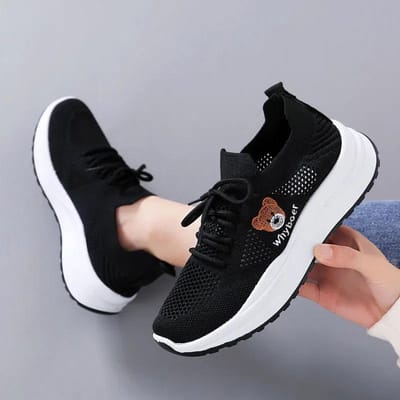 Nieuwe Fly-Knit Sneakers Dames Lente en Zomer Ademende Mesh Hardloopschoenen Mode Lichtgewicht Kokosschoenen 40 white
