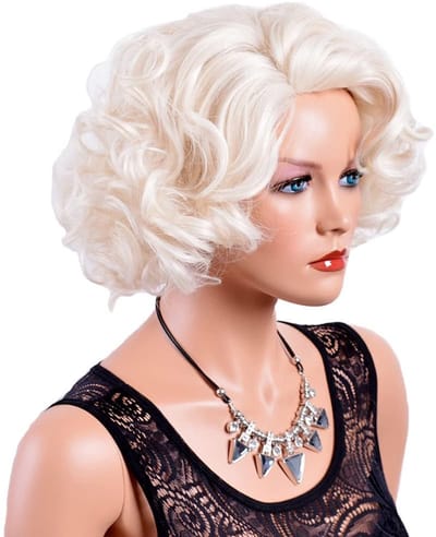Daity Een korte blonde krullenpruik van 30 cm voor dames, met grote golven en een retro jaren 80-stijl met opstaande lokken, geschikt voor cosplay, verkleedpartijen, Halloween en andere gelegenheden. Natuurlijke pruik in moederstijl (wit).