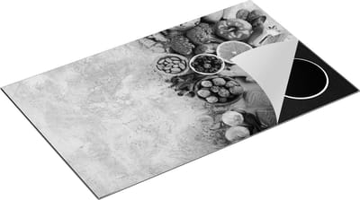 Chefcare Inductie Beschermer Groentes met Vis op Grijze Marmer - Zwart Wit - 85x52 cm - Afdekplaat Inductie - Kookplaat Beschermer - Inductie Mat