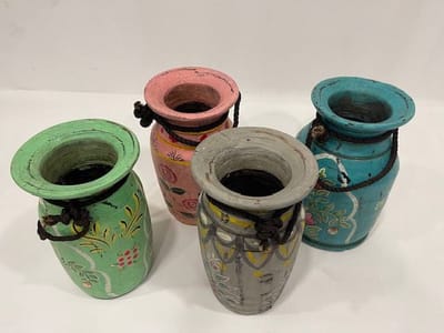 Pot Lalita M