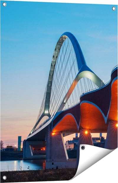 Gards Tuinposter Oversteek Brug in Nijmegen - 60x80 cm - Tuindoek - Tuindecoratie - Wanddecoratie buiten - Tuinschilderij