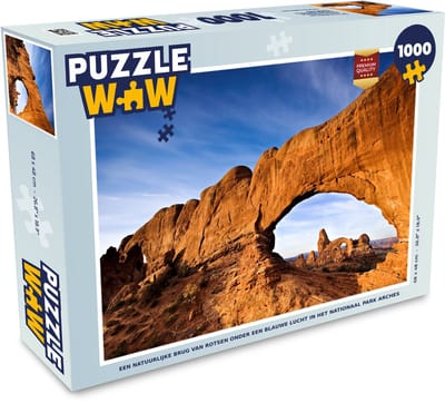 Puzzel Een natuurlijke brug van rotsen onder een blauwe lucht in het Nationaal Park Arches - Legpuzzel - Puzzel 1000 stukjes volwassenen