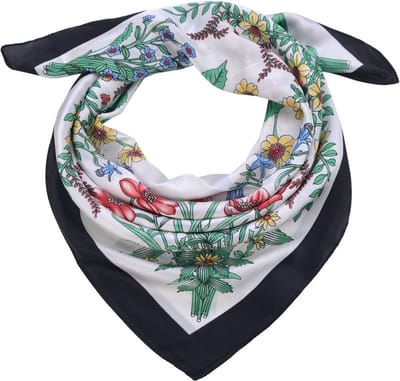 Een bijzondere sjaal met een mooie bloemenprint! Ontzettend mooi om te dragen tijdens meerdere gelegenheden. Vanwege de vele kleuren is deze sjaal goed te combineren. Koop deze sjaal voor uzelf of Bestel Een Cadeau!