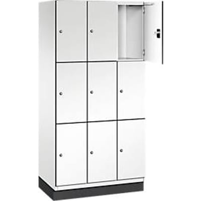 C+P Cambio lockerkast, 3 vakken, 9 vakken, met plint, B 900 x D 525 x H 1980 mm, verkeerswit/wit