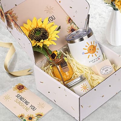 Wellness geschenkdoos - Cadeauset vrouwen - Ontspanning thuis - Met handgeschreven kaart - 8 delig - Zonnebloem