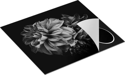 Chefcare Inductie Beschermer Rode Dahlia Bloemen - Zwart Wit - 60x50 cm - Afdekplaat Inductie - Kookplaat Beschermer - Inductie Mat