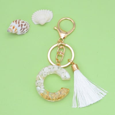 Letter Sleutelhanger A-Z – Luxe Initialen Sleutelhanger met Pompon & Kwastje – Tashanger voor Dames & Meisjes – Accessoire voor Sleutelbos, Handtas, Rugzak & Autosleutel – Persoonlijk Cadeau voor Vrouw, Moeder, Dochter & Vriendin