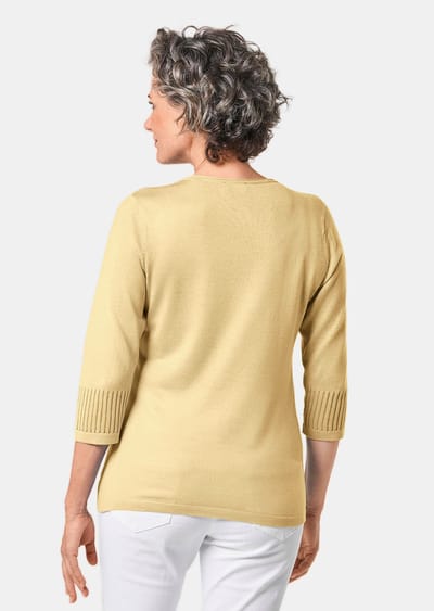 Verzorgde ajour pullover met vrouwelijke accenten - geel - Gr. 44 van Goldner Fashion