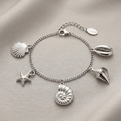 Lundholm Solveig Armband Dames Zilverkleurig - Beach Vibes Bedelarmband - Premium Stainless Steel - Schelp Zeester Schelpen Bedels Schakelarmband - Vrouwen Cadeautjes Cadeau voor Haar Vakantie - Scandinavisch Design