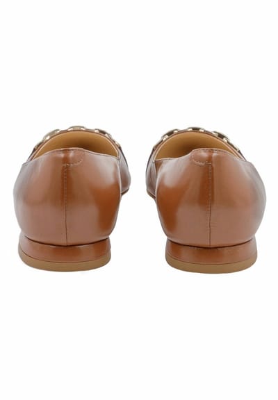 usha Schoenen