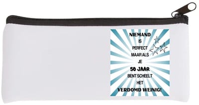Akyol - 50 jaar sarah en abraham cadeau - Etui - Hoera 50 jaar - met opdruk - hoera 50 jaar - jubileum man en vrouw - jarig - grappige tekst - 20 bij 9 cm
