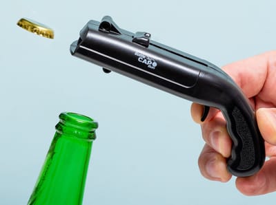 Bierdop opener en Schieter - Bottle Cap Gun