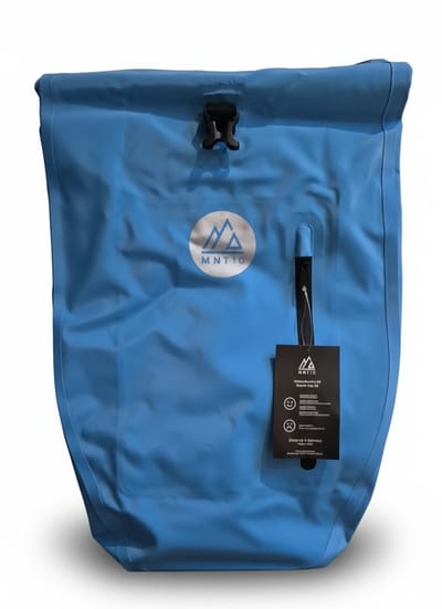 MNT10 Waterdichte fietstas 28 liter - lichtblauw