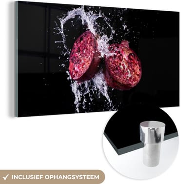 MuchoWow® Glasschilderij 120x60 cm - Schilderij acrylglas - Granaatappel - Fruit - Water - Zwart - Paars - Foto op glas - Schilderijen