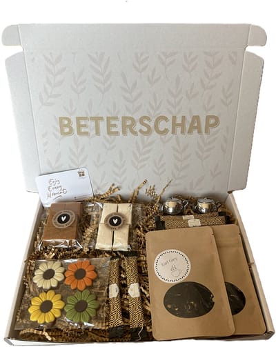 XL Beterschap thee brievenbus cadeau - theezeefje - nougat - fudge - honing - chocolade - honing