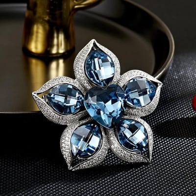 Dames Licht Luxe Design Elegante Bloem Broche Modieus En Veelzijdig Ingezette Zirkoon Niche Design Sense Broche gray