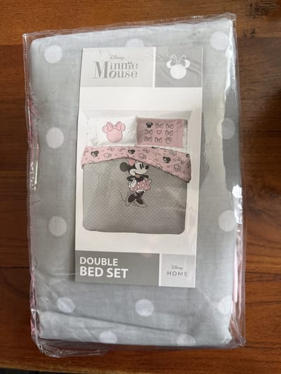 Disney Minnie One of a Kind 100% katoen, 4-delige kinderbeddengoedset, 200 x 200 cm, tweepersoonsbed, dekbedovertrek + hoeslaken 140 x 200 cm + (2) kussenslopen 80 x 80 cm