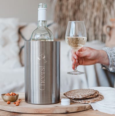 Gegraveerde wijnkoeler RVS - Champagnekoeler van roestvrijstaal - Gravering "Cheers!" - Houd je Wijn, Champagne of Rosé koel - Stijlvol design in haarscherpe lasergravure