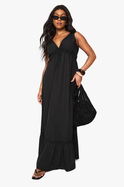 boohoo Dames Plus katoenen popeline geraffelde maxi-jurk met strikdetail | Black | Maat: 18