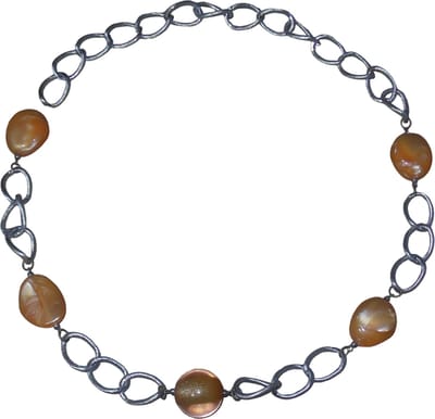Ketting zilveren schakels met oranje vormen