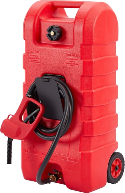 15 gallon (56 liter) brandstofkan, slanke, robuuste dieselkan en brandstofwagen met handmatige overpomppomp, draagbare brandstoftank op wielen met een slang van 300cm voor grasmaaiers, auto’s, boten, ATV’s, thuis- en landbouwgebruik, rood